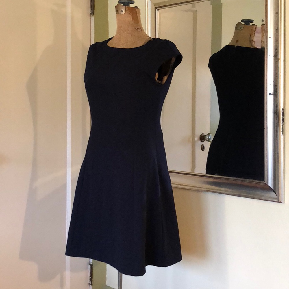 Classic sleeveless blue dress